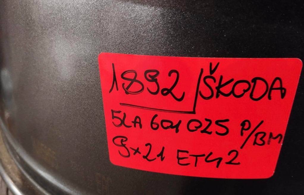 Skoda Enyaq iV Jante alliage R21 – Image 3