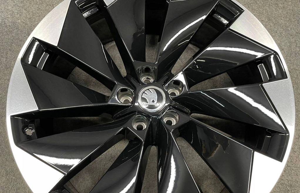 Skoda Enyaq iV Jante alliage R21 – Image 5