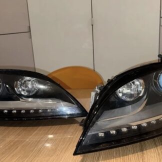 Audi TT 8J Xenon-Scheinwerfer links, rechts 2011